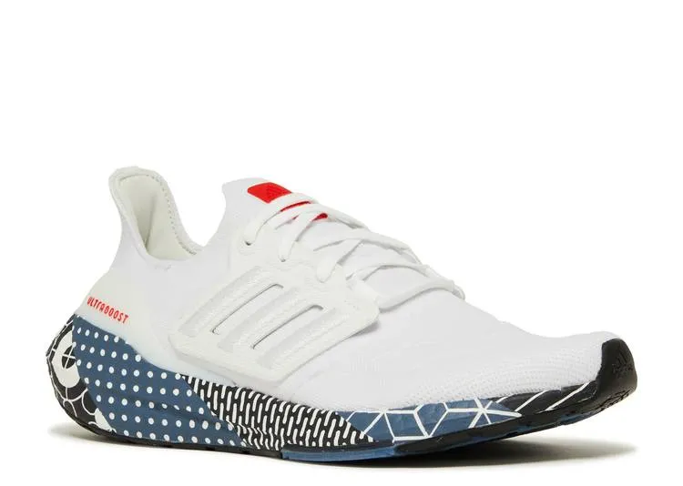 Adidas ULTRABOOST 22 'PATCHWORK GRAPHIC' sneakers, white