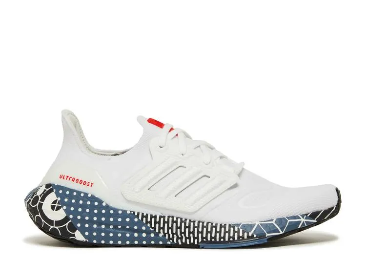 Adidas ULTRABOOST 22 'PATCHWORK GRAPHIC' sneakers, white