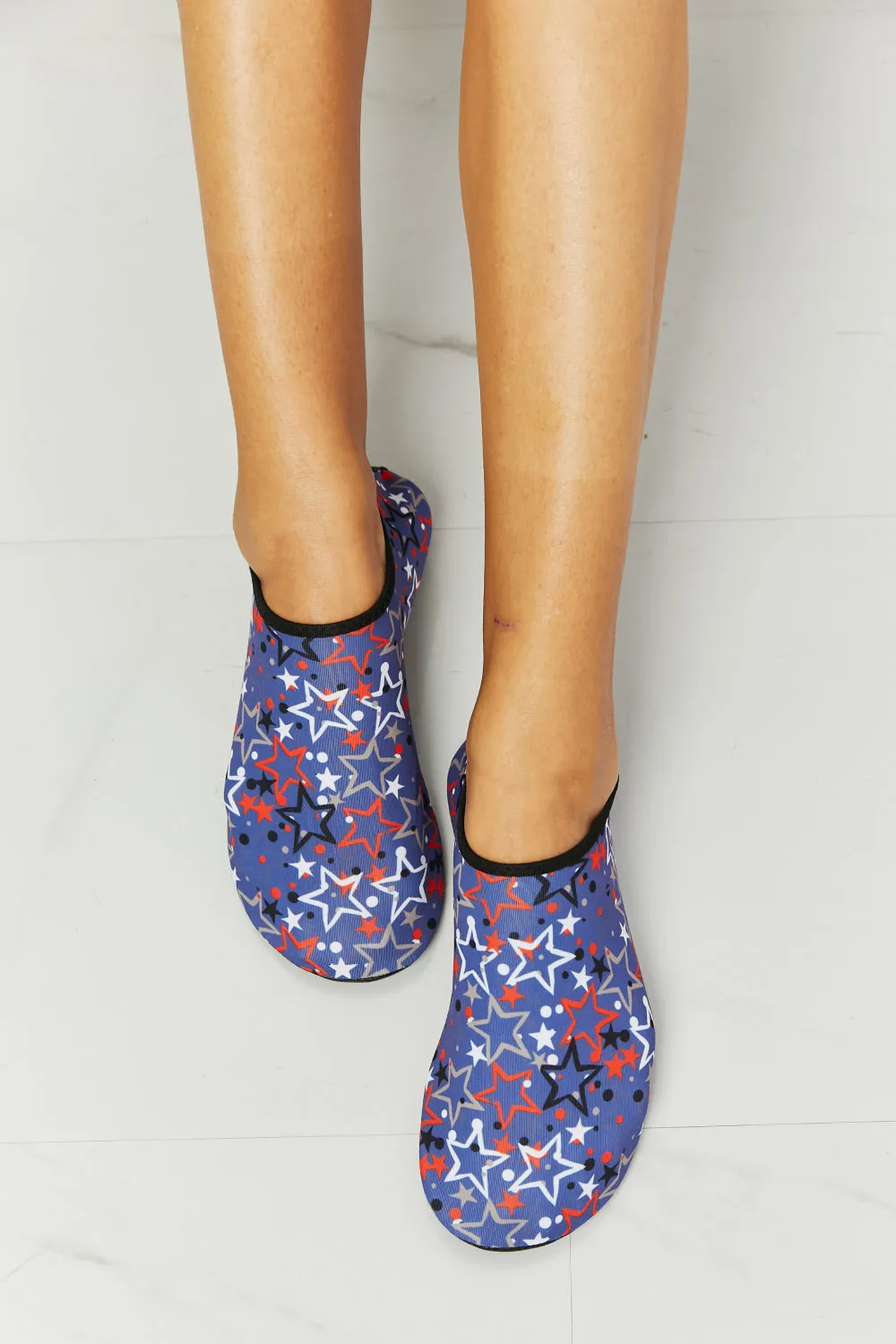 *APP EXCLUSIVE* On The Shore Water Shoes in Navy