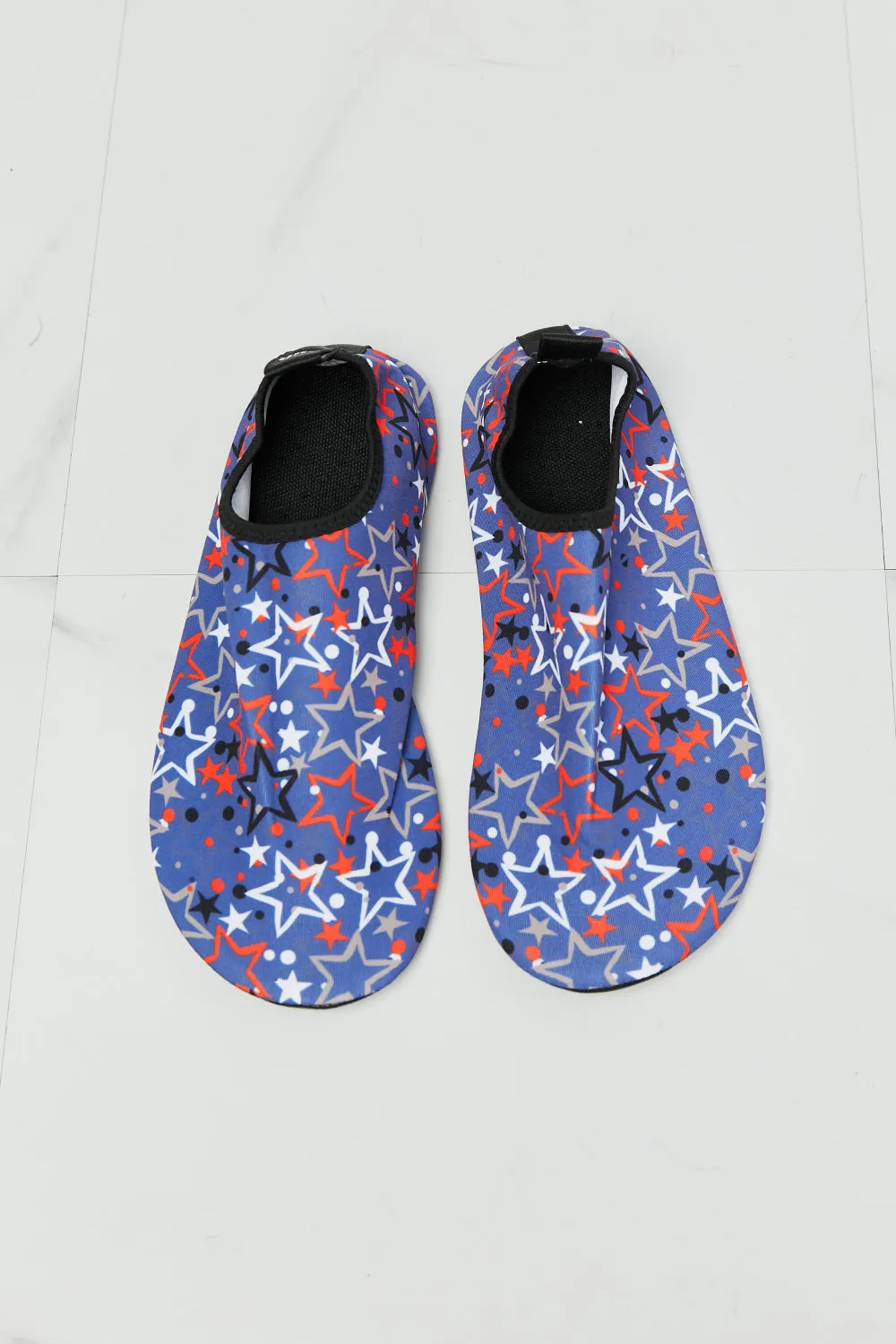 *APP EXCLUSIVE* On The Shore Water Shoes in Navy