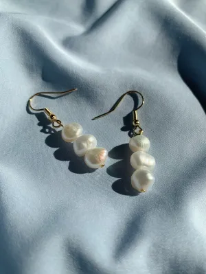 Droplets White Earrings