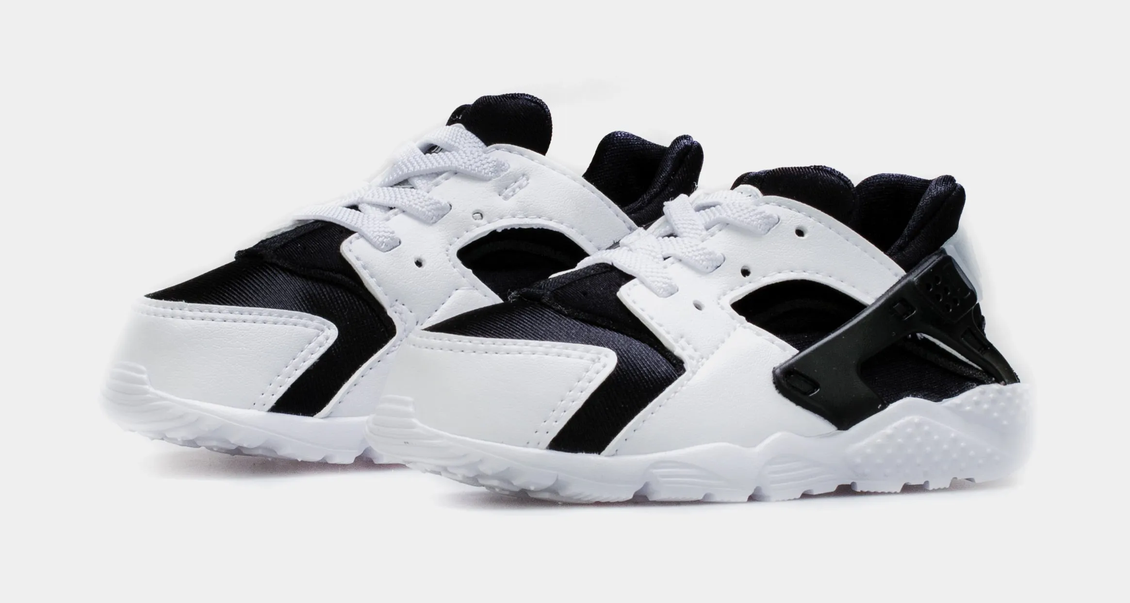 Huarache Run Infant Toddler Lifestyle Shoe (Black/White)