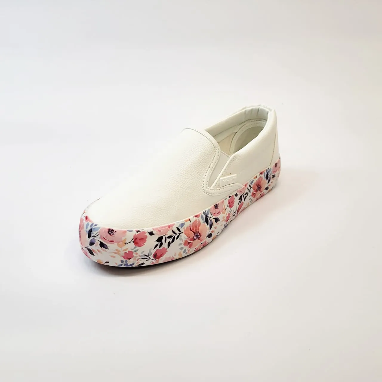 K7 Emmi white slip on with flower platform