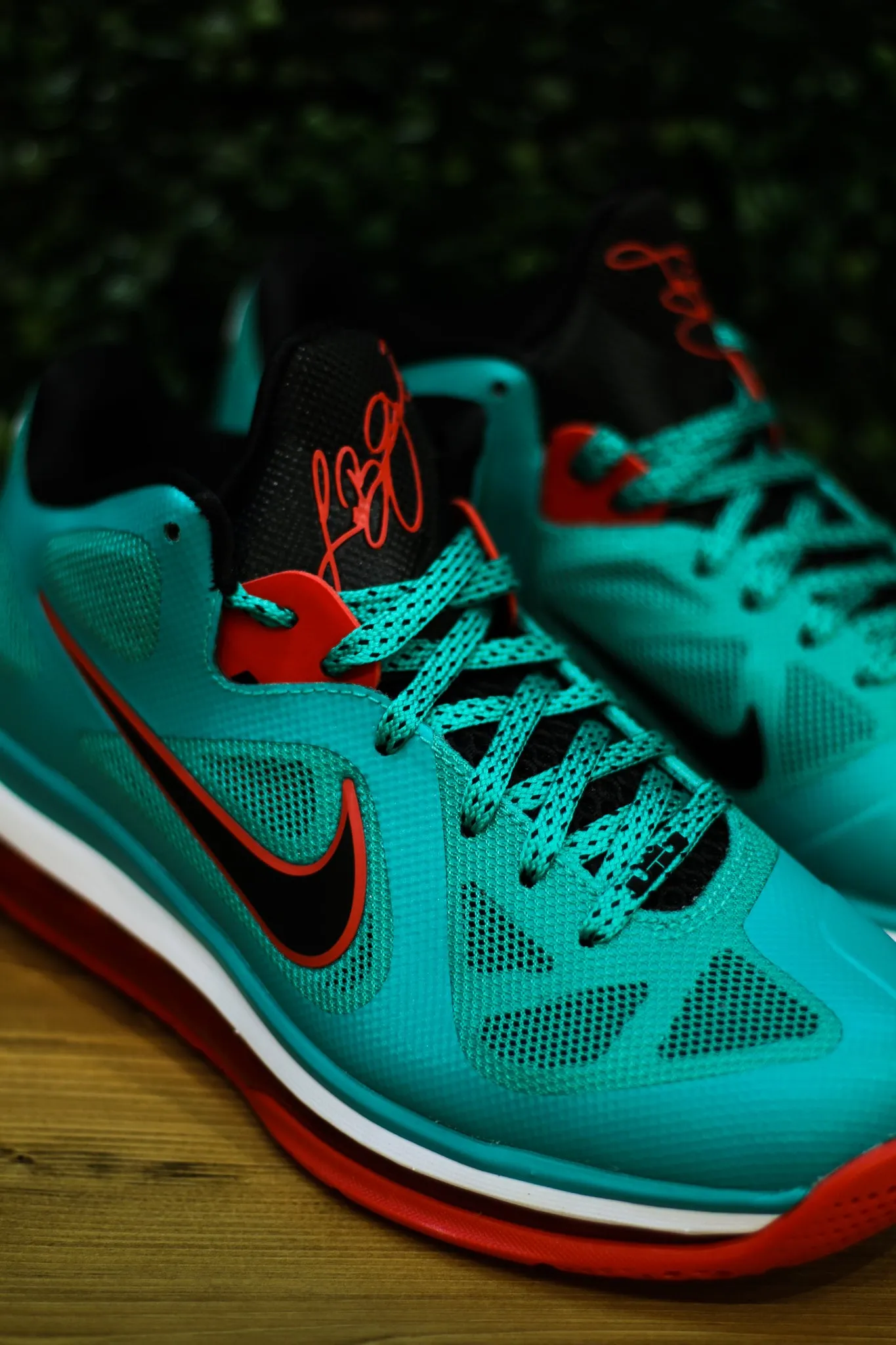 LEBRON IX LOW "REVERSE LIVERPOOL"