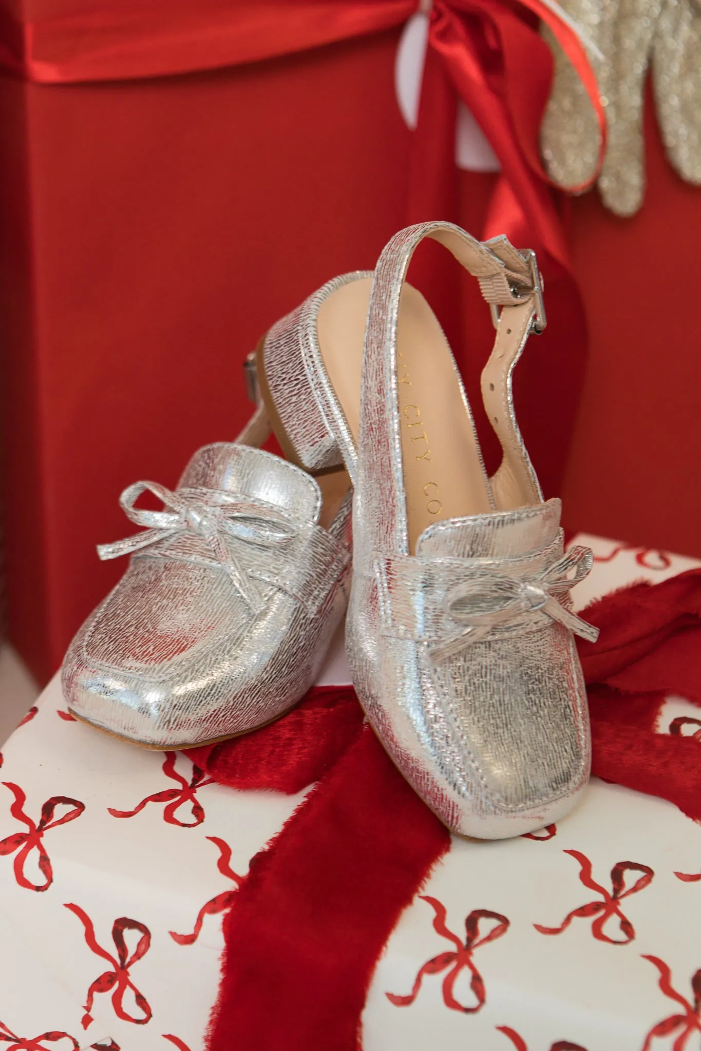 Mini Ivy Bow Loafer in Silver