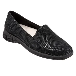 Universal Black 004 Slip-on Shoes