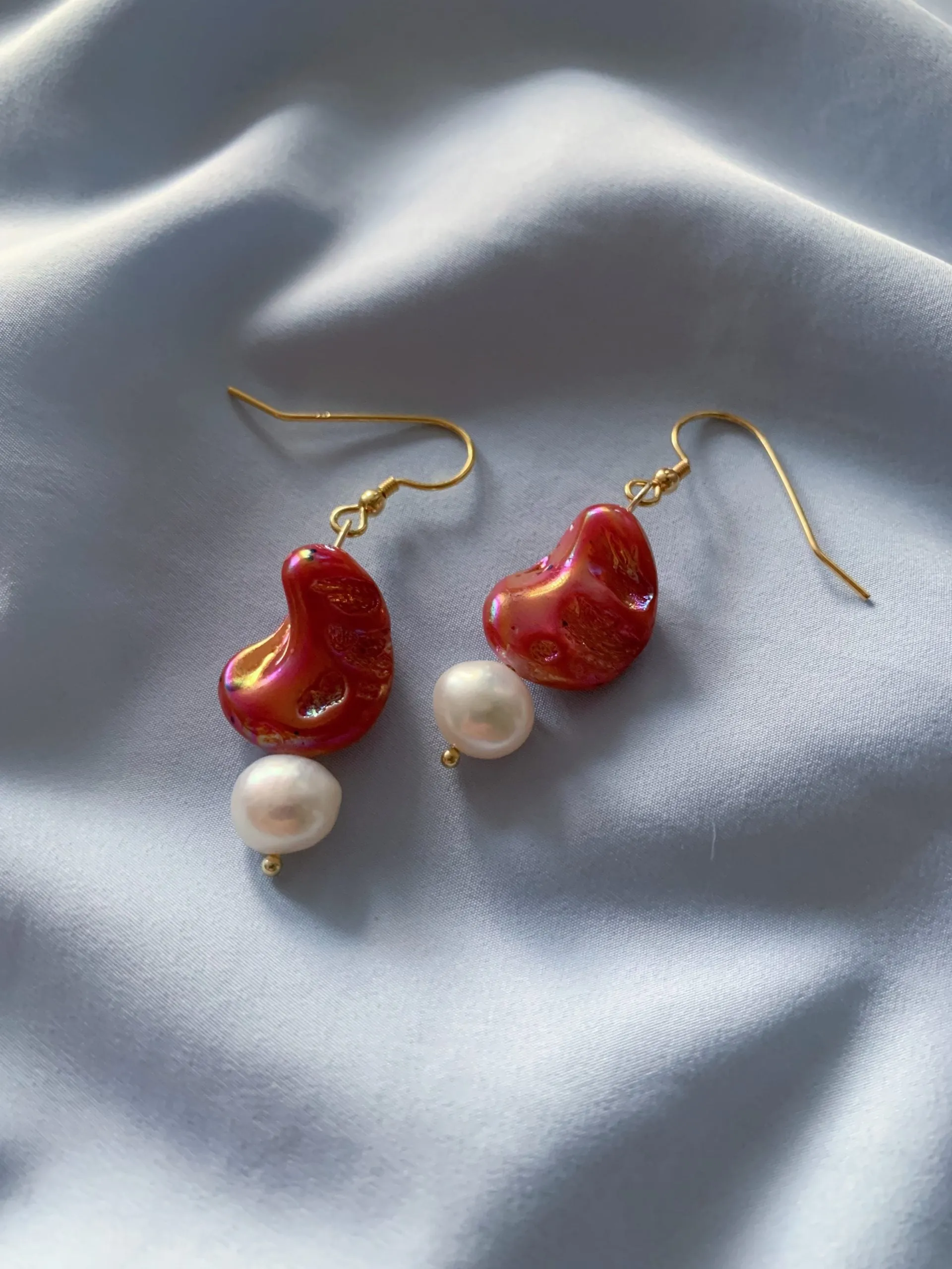 Waves Scarlet Earrings